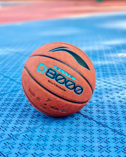 篮球有轻重吗？NBA、FIBA与日常用球重量全解析